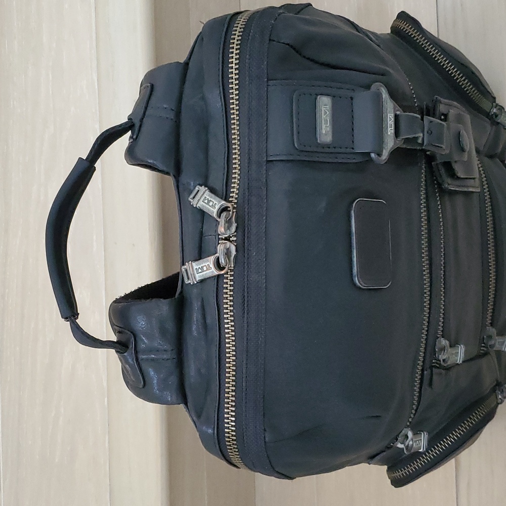 Rare Collectable: Tumi Alpha Bravo Knox Genuine Leather Backpack in Black Pole - Picture 6 of 15